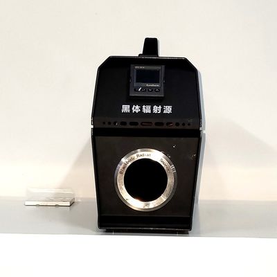 Emissiviteit 0,99 Tubulaire zwarte lichaamstraling Bron voor thermische beeldcamera