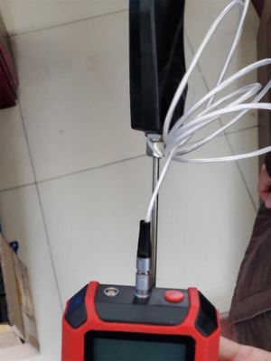 Industriële handheld digitale precisie-kalibrator voor temperatuur en vochtigheid